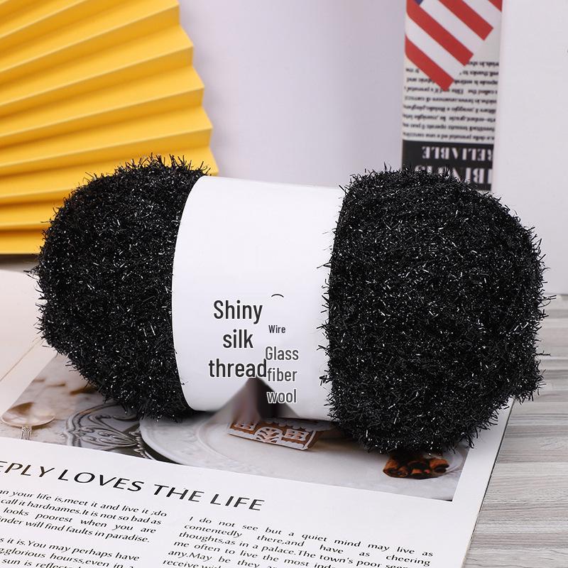Korean-Style Handmade Strawberry Dishcloth: Non-Stick Oil, Bright Silk and Gold Thread Yarn, Glass Fiber.