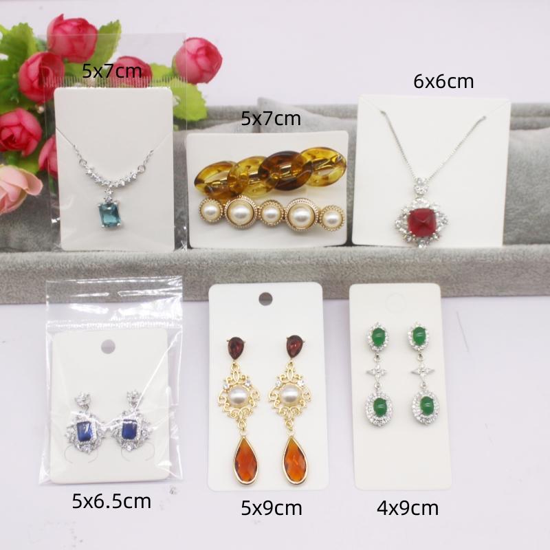 Lot de 50 cartes multi-formats en papier blanc/kraft, pour boucles d'oreilles, colliers et bijoux