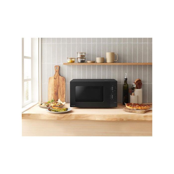 Micro-ondes Solo Noir - 20L - 800W PANASONIC - NN-SM22QBEPG
