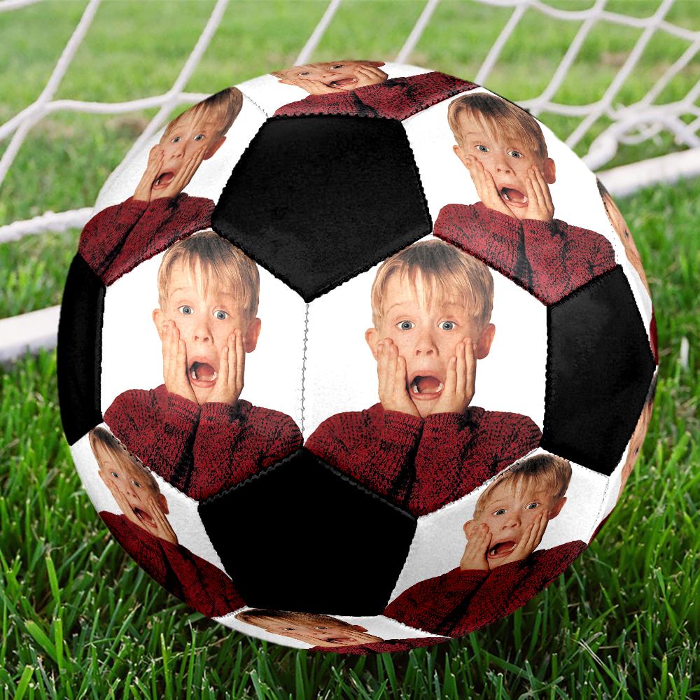 Home Alone Theme Size 5 Soccer Ball, Suitable for Both Indoor and Outdoor Matches, a Gift Suitable for Everyone.