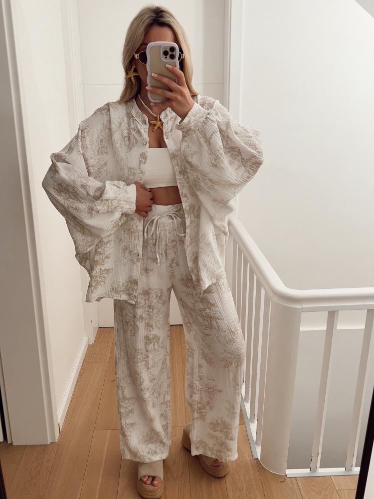 

Комплект женской моды в европейском и американском стиле с принтом, рубашка с длинным рукавом и брюки 2024 Medium белый