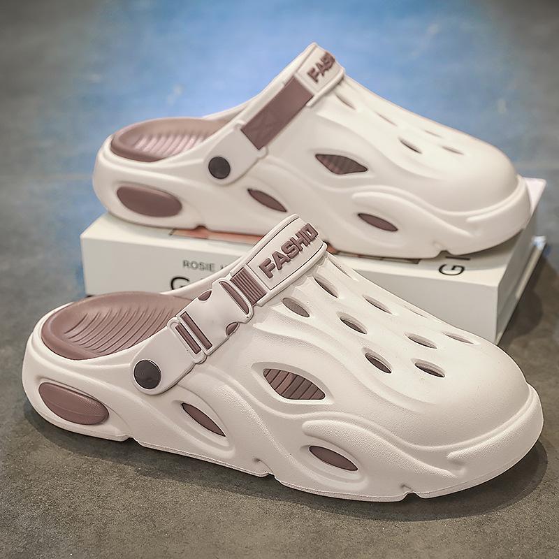 Men's Summer Closed-Toe Breathable Beach Sandals - Soft Sole Outdoor Slippers