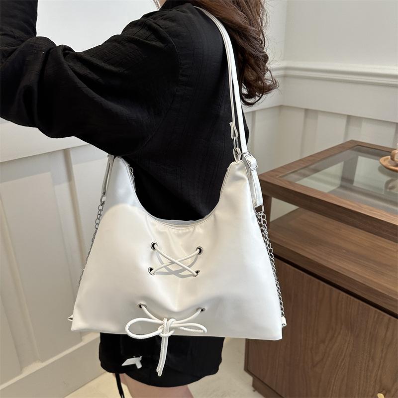 Tote Bag Women's New Large Capacity Commuting Backpack Spring and Summer Beautiful Shoulder Bag Personalized Outing Backpack