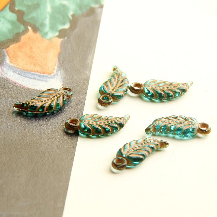 

Серьги ручной работы в стиле ретро с акриловыми бусинами с крапинками в форме сердца и листа