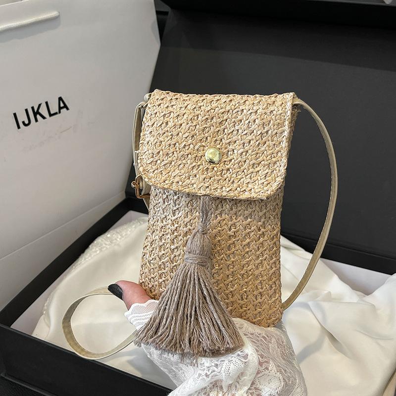 2025 New Summer Japan and Korea Travel Mobile Phone Bag Fringed Messenger Bag Straw Woven Seaside Personalized Mobile Phone Small Square Bag