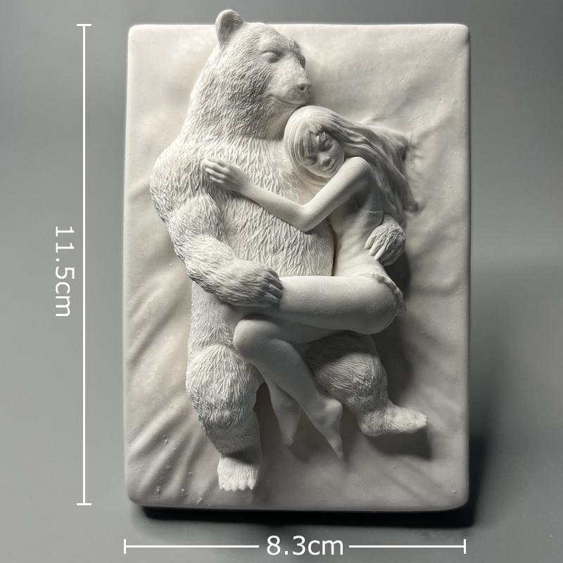 

Девочка и Медведь Стереоскопическая Гравюра Фигурки Рельефная Гипсовая Статуя Настольное Украшение Персонажи Скульптура Эстетичный Декор Комнаты