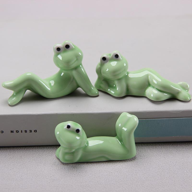 1Pcs Spoon Fork Rest Tableware Restaurant Utensil Creative Ceramic Funny Frog Chopstick Holder Cutlery Stand Kitchen Tools