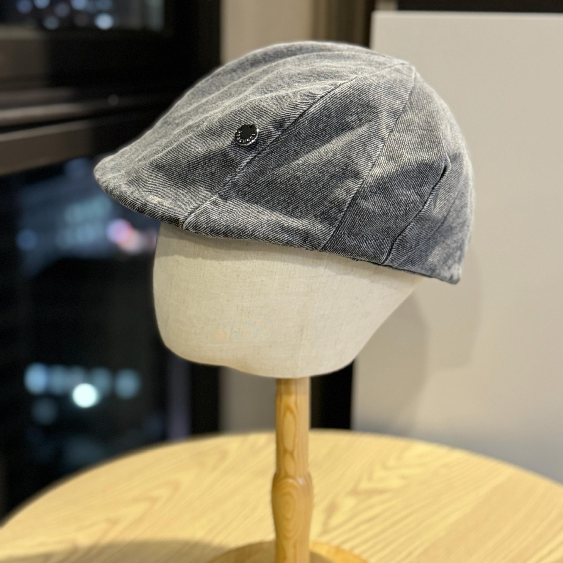 

Ковбойская шляпа в корейском стиле, женская, новая, осенне-зимняя, уличный тренд, модный берет, подчеркивающий лицо, маленькая темпераментная шляпа художника one size