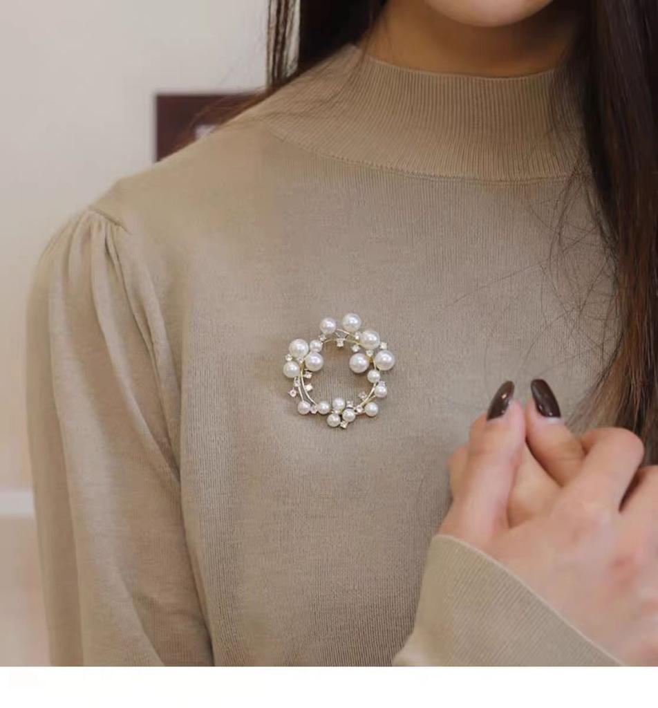 Trendy Pearl Rhinestone Flower Wreath Brooch For Women Unisex Elegant Zircon Round Brooches Clothing Office Accessories Jewelry