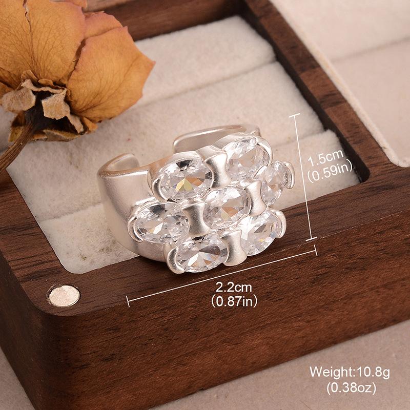 Cold wind geometric ring does not fade ins hollow lines European beautiful woman jewelry retro ring