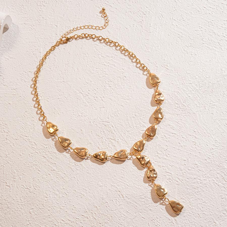 Folded Irregular Triangle Pea Collarbone Chain Personality Premium Necklace