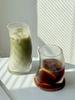 Kreativer gestreifter Wasserbecher geneigtes Glas Saft Kaffee Milchbecher Obst Kaltgetränk Saftbecher Hausteebecher Sommer Trinkwasserbecher