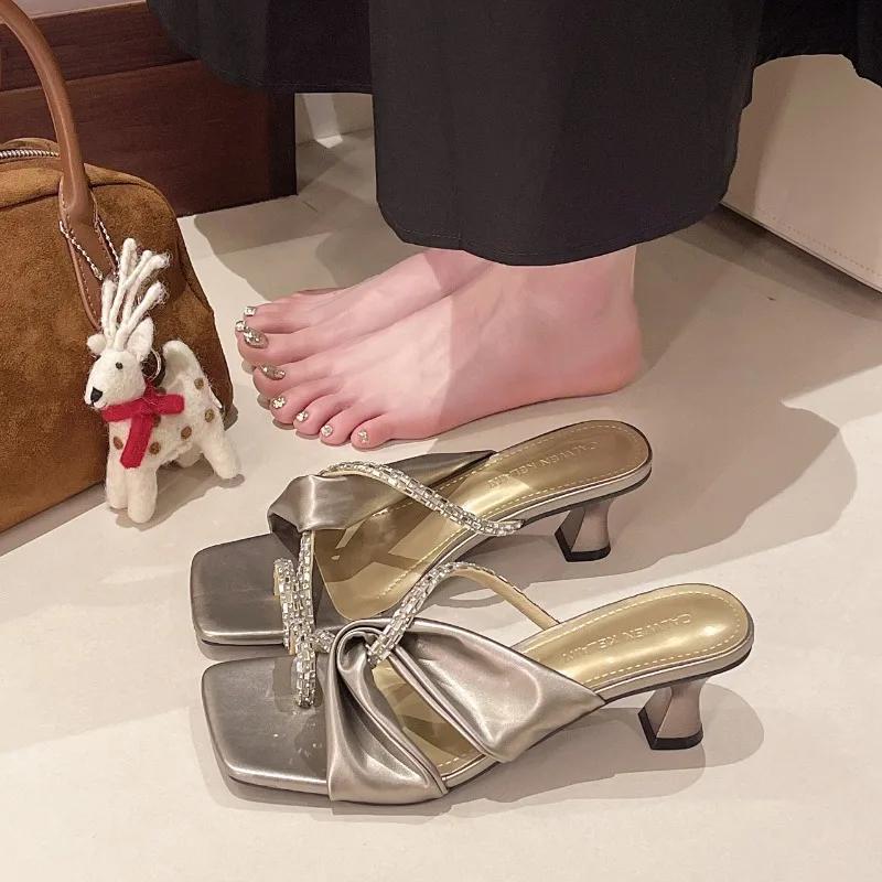 Women's Slippers Ladies Sandals on Word Tide Shoes Outside High Heel Off White Open Toe Slides Footwear Non Slip Trend  Sandales