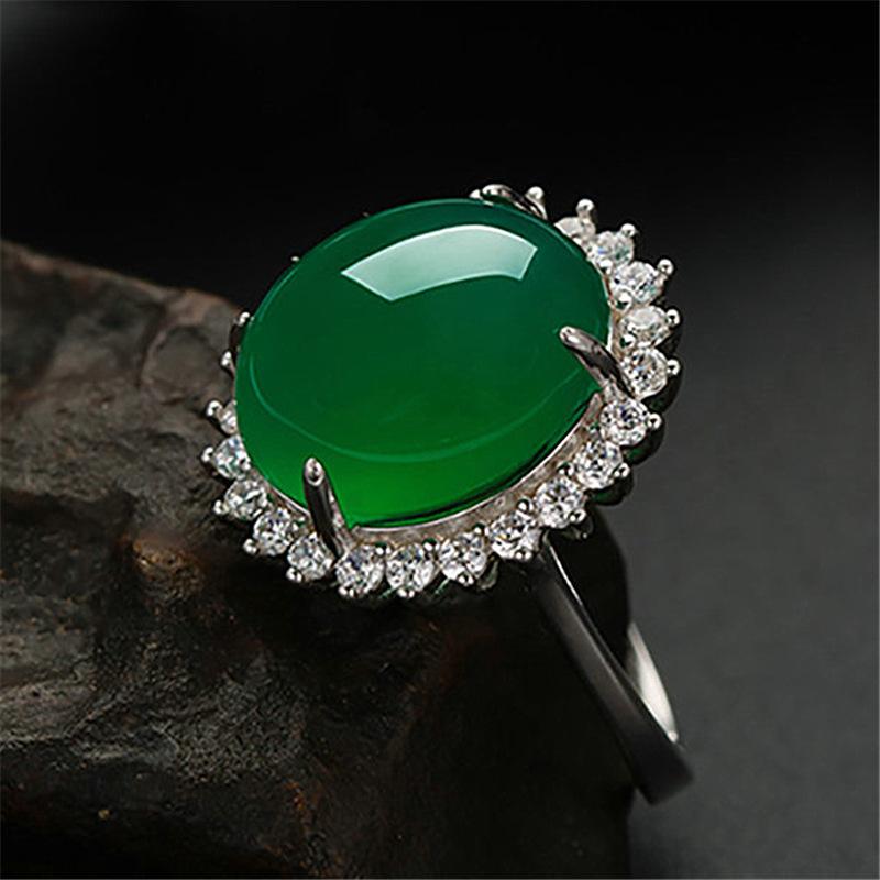 Grüne Natürliche Jade Ringe Glücksbringender Geschnitzter Edelstein Echter Schmuck Luxuriöser Verstellbarer Ring Vintage Charme Talismane Stein