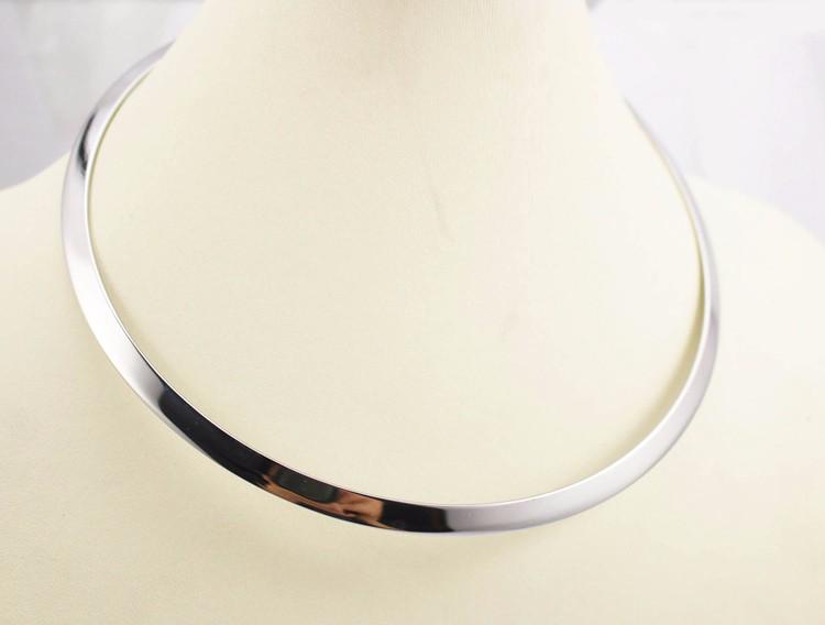 Stainless Steel Jewelry Round Golden Woman Collar Necklace Chorker Fashion