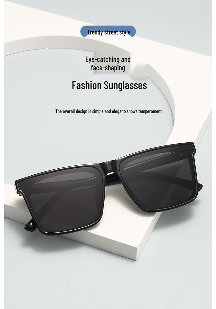 2026 Fashion Retro Square Women's Polarized UV Sunglasses