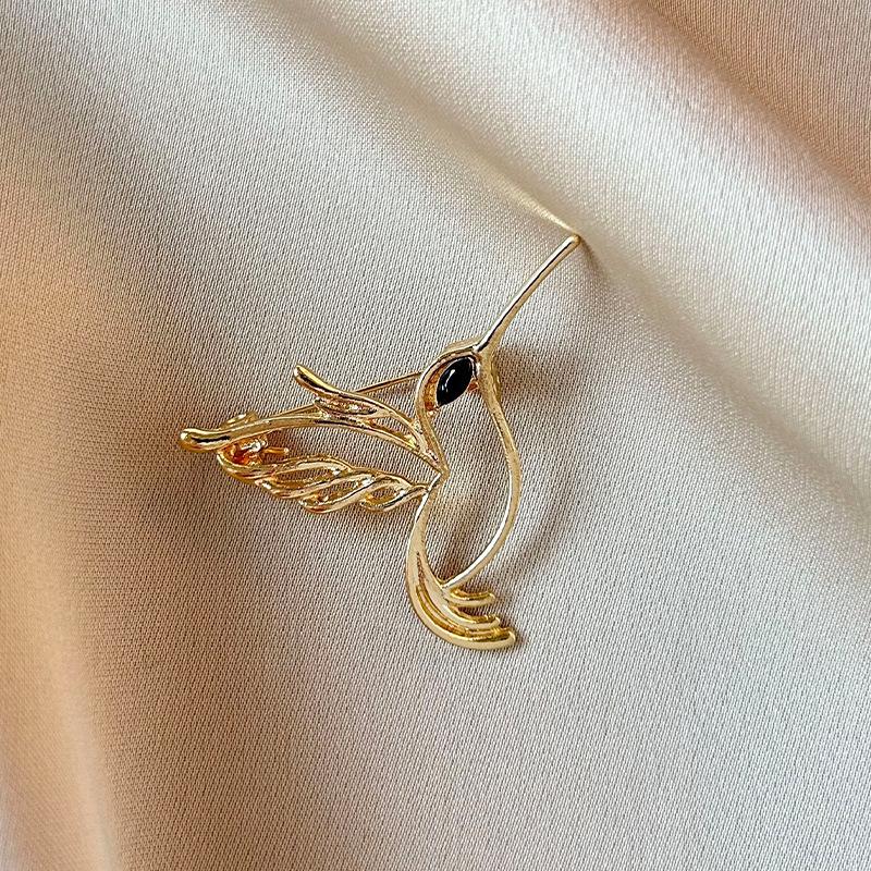 New Hollow Hummingbird Brooches For Women Unisex Animal Pins Event Party Backpack Decoration Clothes Accessories
