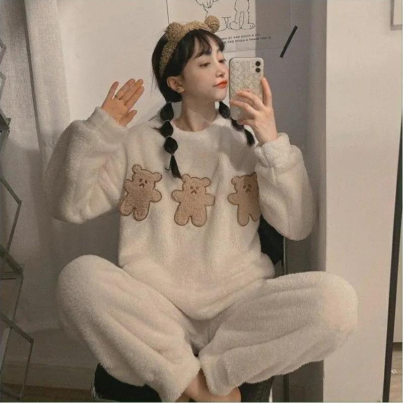 Pigiama in pile di corallo dell'orso simpatico cartone animato da donna Set addensato caldo morbido flanella abbigliamento esterno abbigliamento per la casa Set pantaloni pullover larghi Set