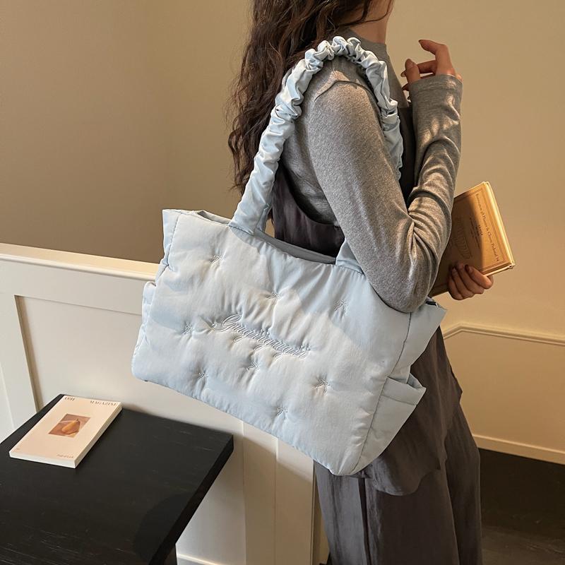 Quilted Tote Bag Women Fashion Soft Handle Shoulder Bag for Daily Use and Casual Outings