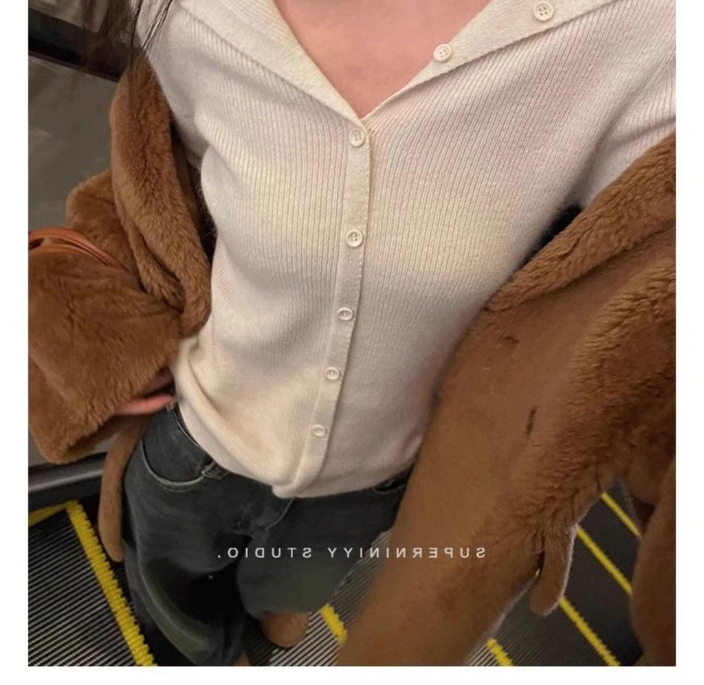 Women's French Style Red Knit Cardigan: Short, Long Sleeve, High-End Look for Spring and Autumn