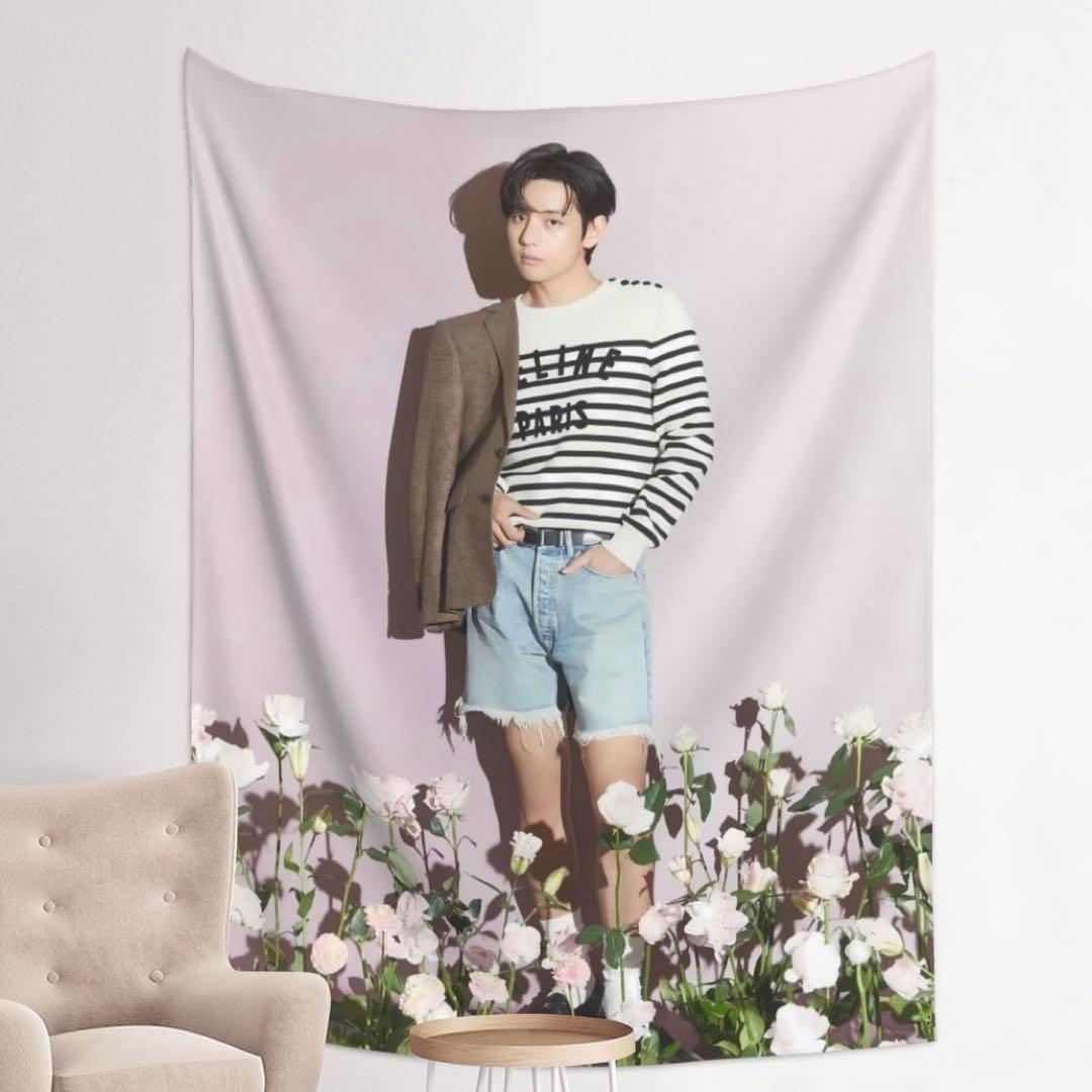 

[USED] BTS Tapestry WKOREA Taehyung V V