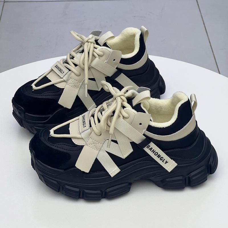 European fried street dad shoes women's 2025 autumn and winter thick soles increase height, show long legs, versatile sports and leisure shoes