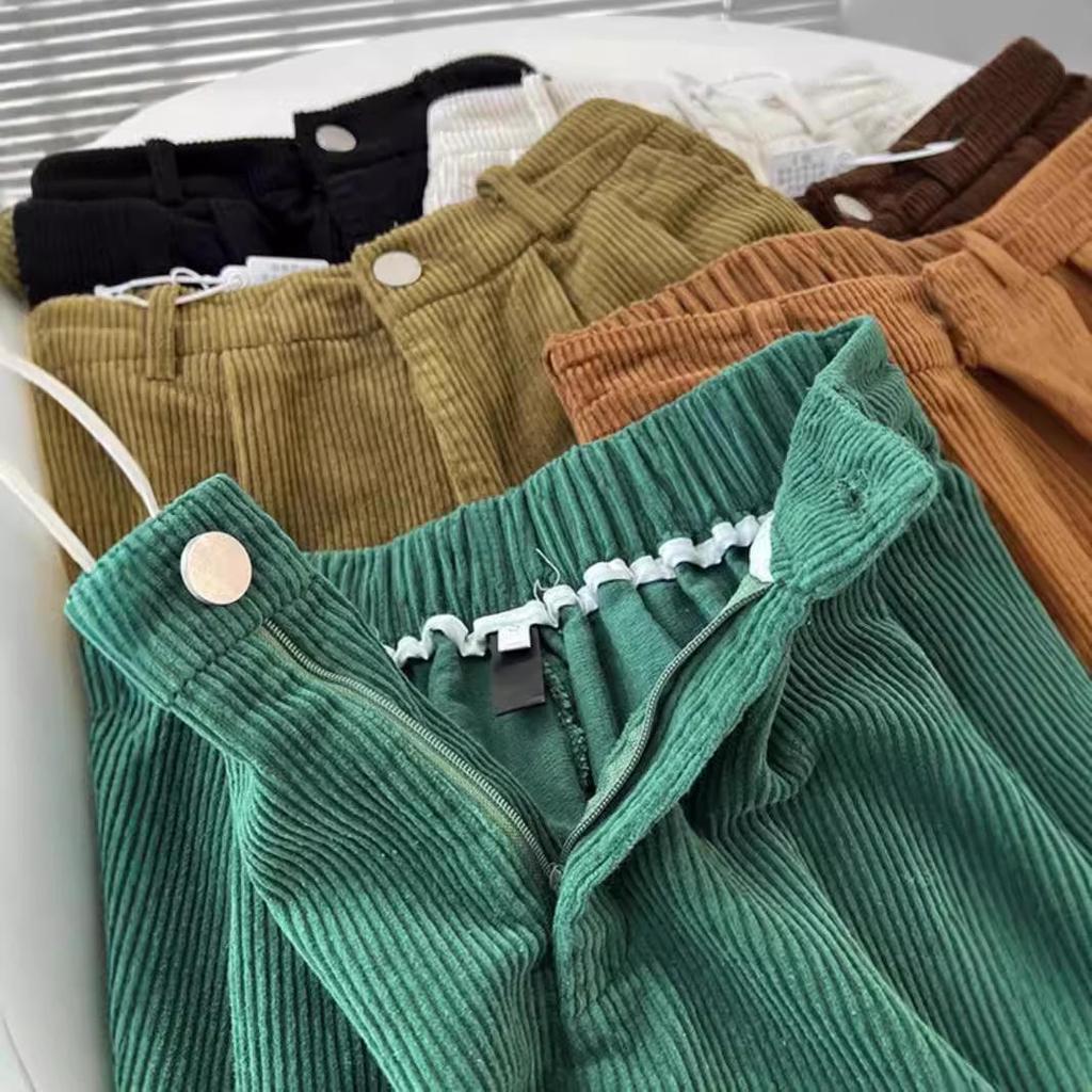 Women's Retro Corduroy High-Waisted A-Line Shorts - Slim, Casual, Wide-Leg Style for Autumn/Winter 2023