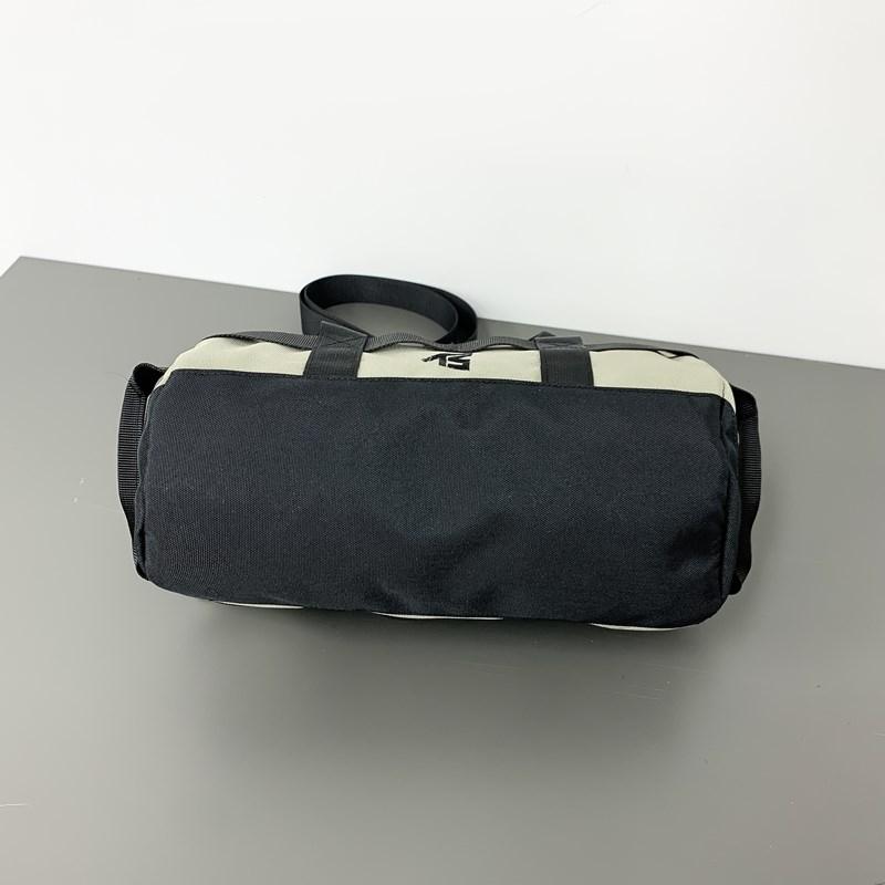 Мужская легкая сумка через плечо — фото 12