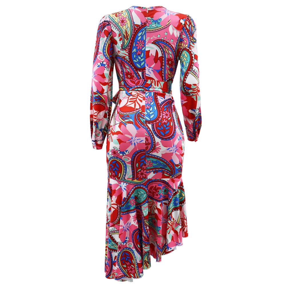 Elegantes Slim-Fit-Druckkleid mit langen Ärmeln und unregelmäßigem Saum für Frühling und Herbst