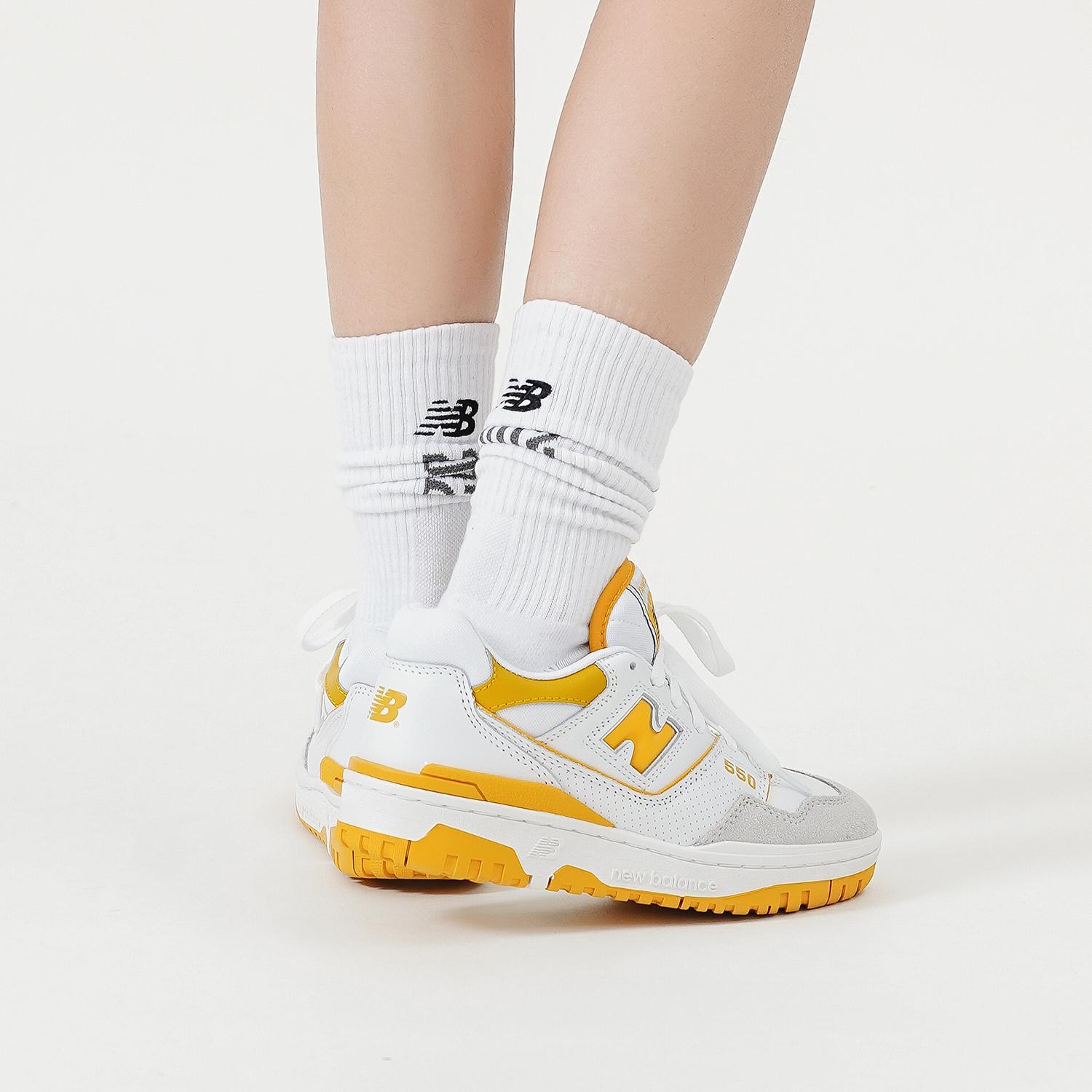 Кроссовки унисекс New Balance 550 Varsity Gold Желтые с морской солью BB550LA1 41.5 — фото 13