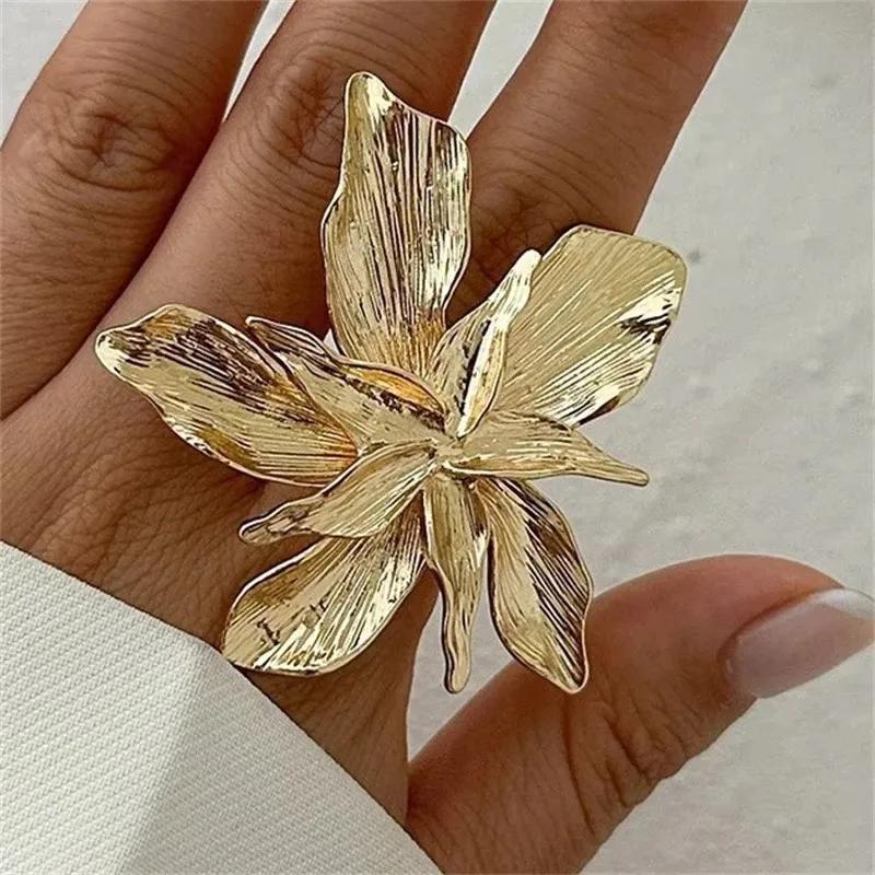 2025 Irregular Exaggerated Metal Flower Open Rings Women Elegant Punk Double Layered Finger Ring Adjustable  Accessories
