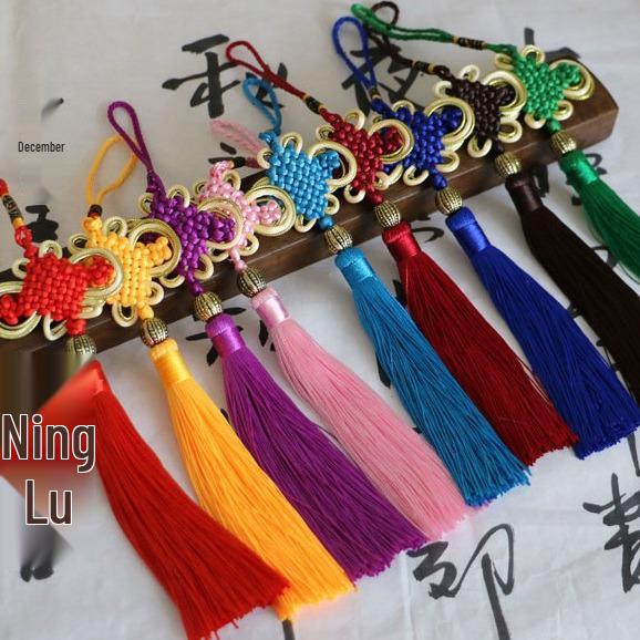 

Gold-Trimmed 8-Loop Chinese Knot Pendant with Tassels - Small, Beaded Design for Gifts Abroad розовый