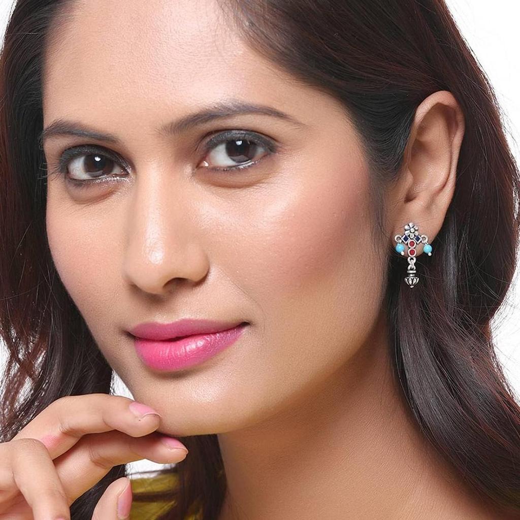 Boucle d'oreille oxydée en argent et laiton pour femmes et filles, collection exclusive élégante et tendance, produit 100 % respectueux de la peau pour boucle d'oreille