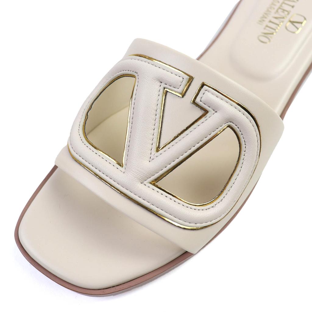 Nienaganne skórzane sandały klapki Valentino Garavani z wycięciem V Logo i kwadratowym noskiem 35 4W2S0IB0 Używane