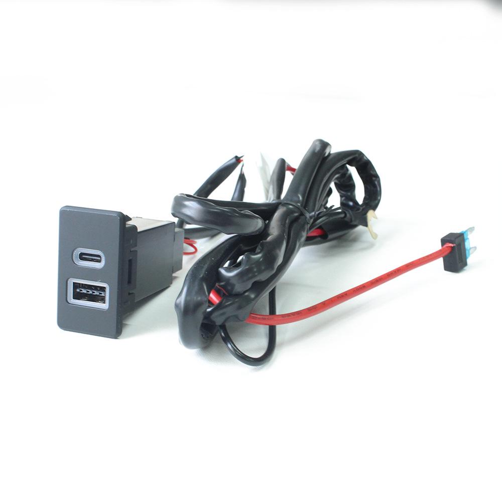 Nissan Paladin QC3.0 USB-C Dual Car Charger Socket