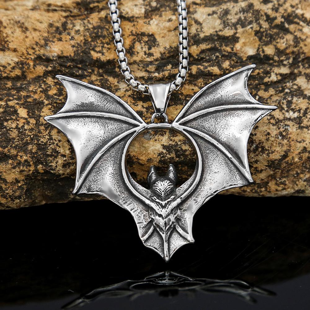 New Punk Stainless Steel Men's Necklace Titanium Steel Creative Accessories Retro Personalized Bat Pendant Halloween Gift