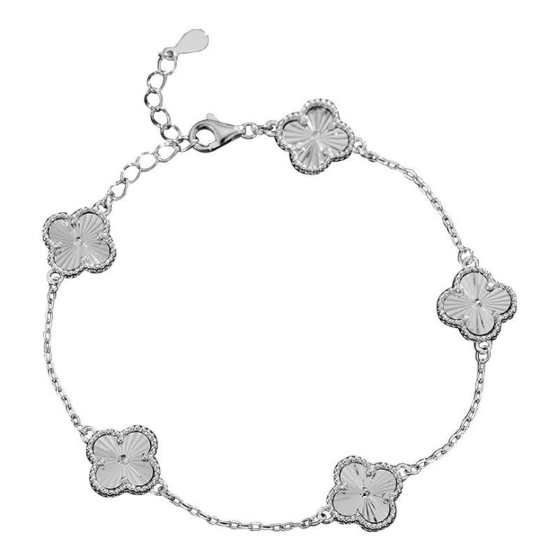 Women s Exquisite Carved Lucky Four-Leaf Clover Bracelet - Light Luxury, Niche Style, Perfect Best Friend Gift.