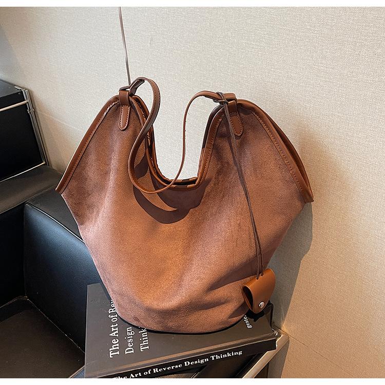 Lazy Suede Underarm Large Bag Women's 2025 New Fashion Commuter Large-Capacity Shoulder Tote Bag