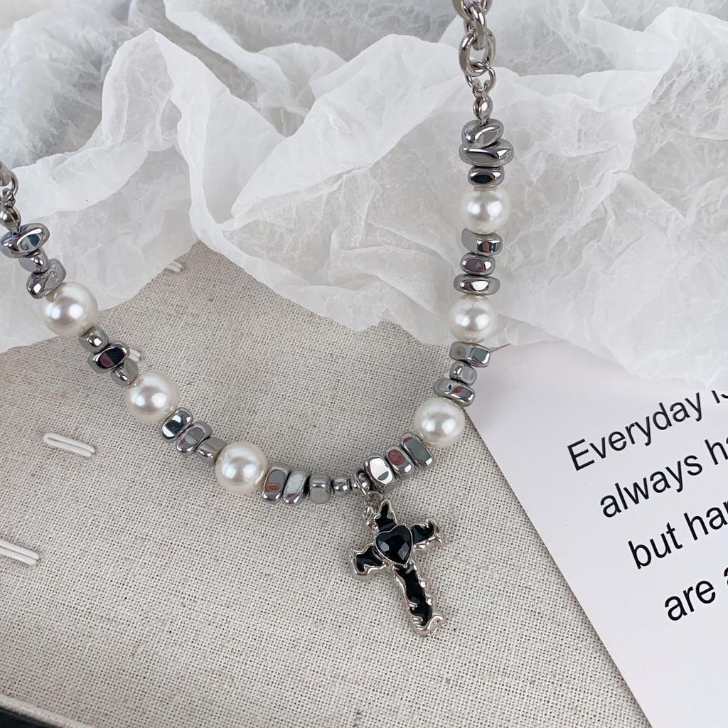 New pearl shaped stone splicing cross necklace versatile personality niche design sense collarbone chain men and women hip hop