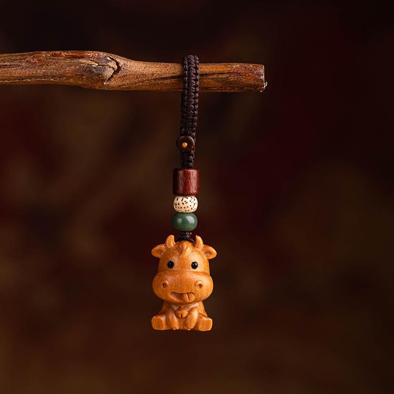 Sandalwood Zodiac Keychain: Rat, Ox, Tiger, Rabbit, Snake, Horse, Sheep, Monkey, Rooster, Dog, Pig, Dragon Car Pendant