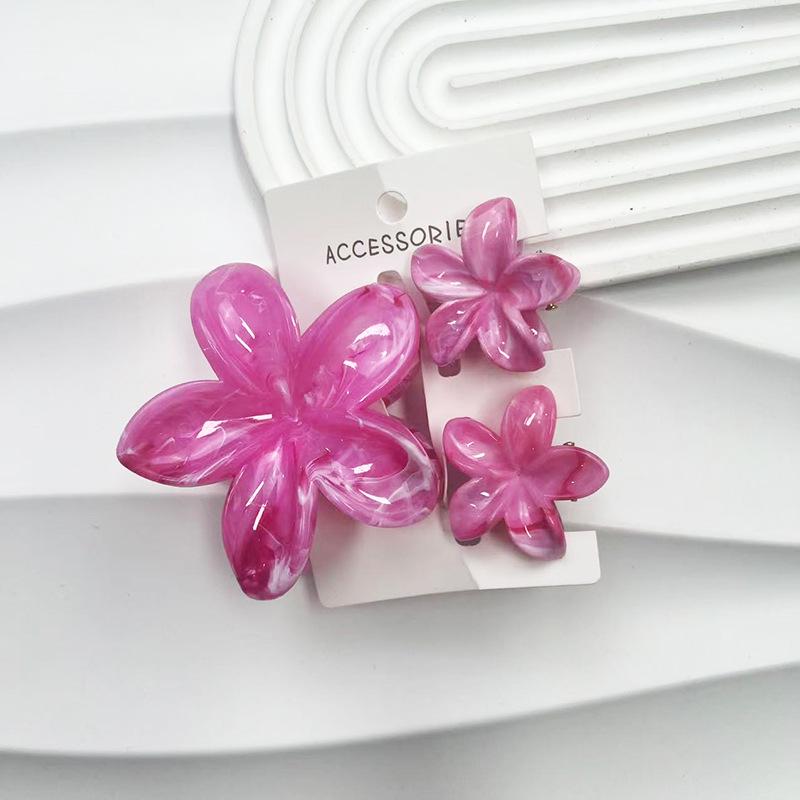 Sada skřipců do vlasů s frangipani: Květinové vlasové doplňky s imitací mramoru pro módní svátky