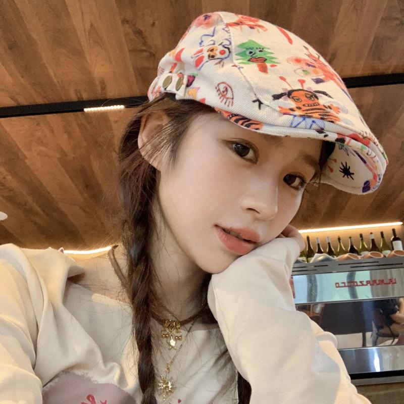 Cute graffiti forward hat female personality retro childlike funny short brim painter hat versatile beret