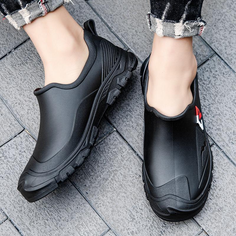 Men's Short Water Shoes Waterproof and Non-slip Rain Boots Thickened Soles Wear-resistant Rubber Shoes Outdoor Work Kitchen Water Boots Durable