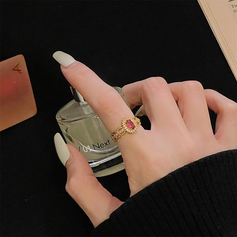 Niche Gold Medieval Brushed Retro Vintage Ring Women'S Zircon Light Luxury Exquisite Temperament Personalized Accessories