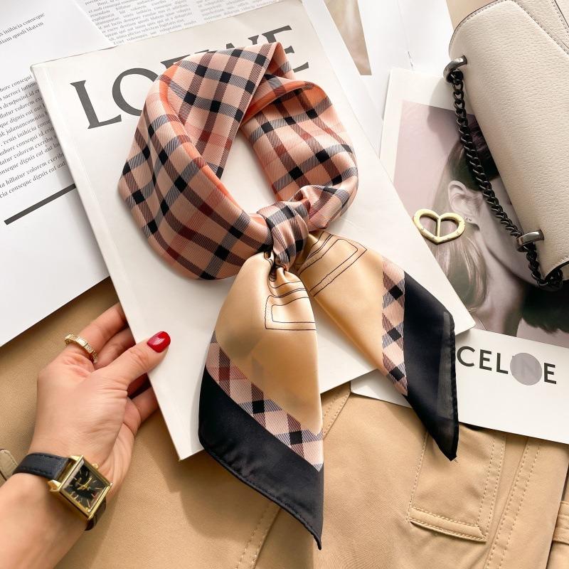 Zhang Ruonan silk scarf women's spring and summer new fashion retro accessories scarf neck high-end small square scarf