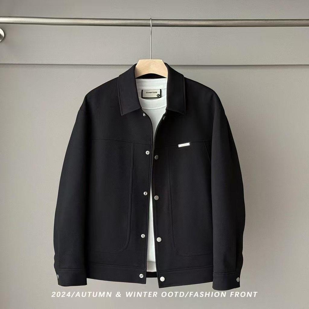 Minimalistische schwarze Cropped Daunenjacke - 50 weiße Entendaunen, einfarbig, kältebeständig