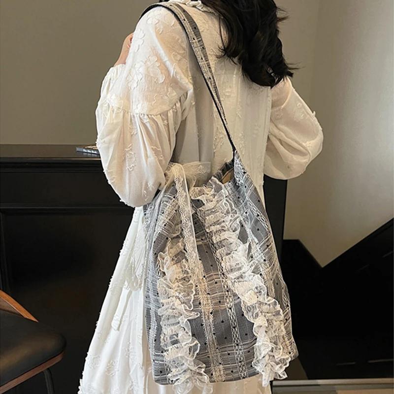 Sweet and Western Canvas Bag for Women Bucket Bag New Summer Style Wave Point Tote Large Capacity Versatile Single Shoulder