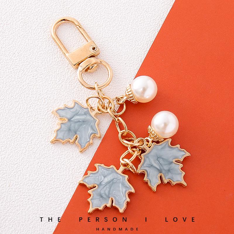 

Брелок-подвеска «Кленовый лист», ручная работа, с капельной эмалью – Идеальный подарок для лучшей подруги или пары