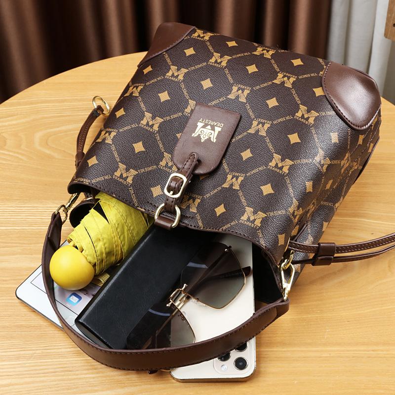 Bag Women's Bag 2025 New Fashionable Large-capacity Portable Shoulder Messenger Bag High-end Women's Bag Bucket Bag