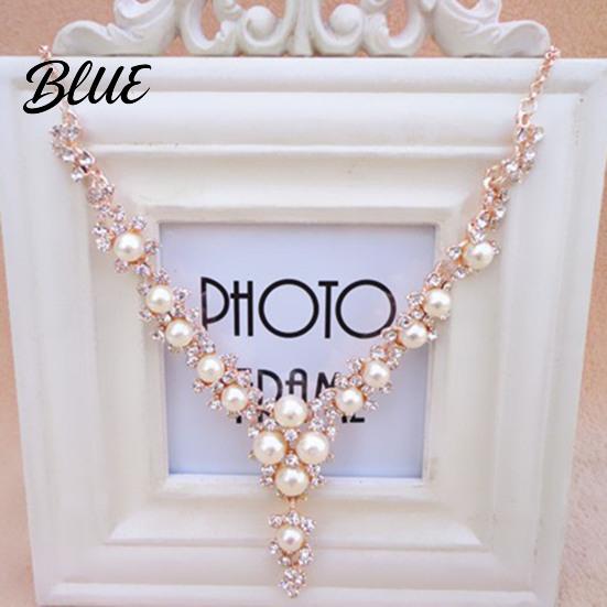 Banquet Pearl Necklace Necklace V-Shaped with Zircon Claw Setting Design